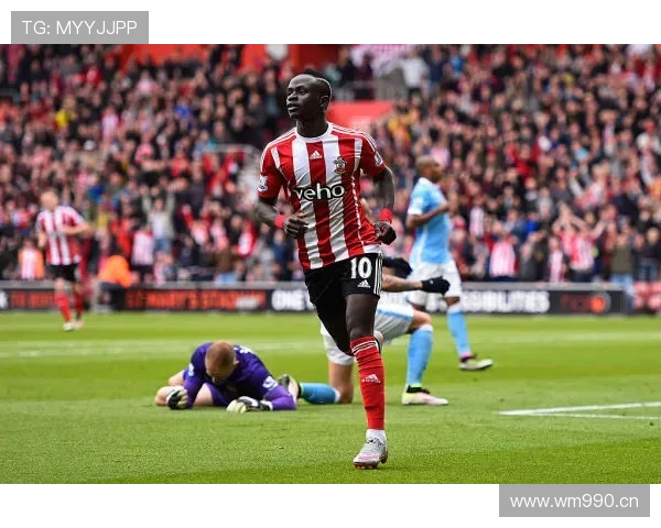 赖斯 vs 比苏马:英超防守型中场的拦截效率与战术价值对比 赖斯 vs 比苏马:英超防守型中场的拦截效率与战术价值对比