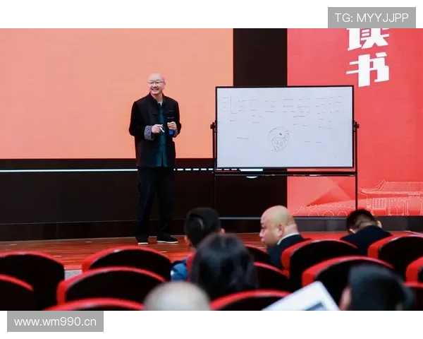 马拉维奇无球跑动改变防守布局，主导进攻节奏